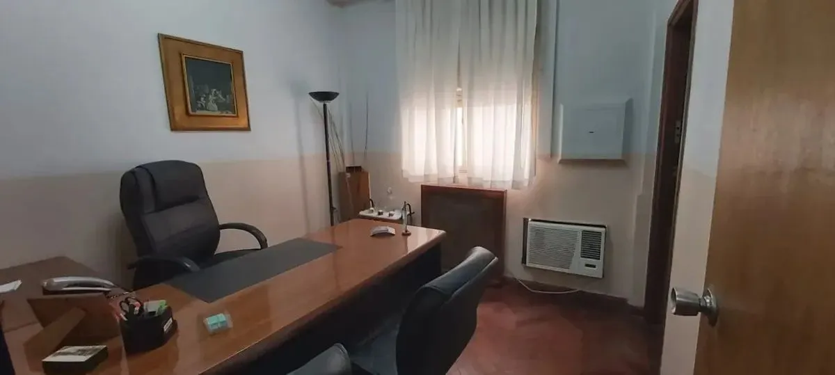 Oficina en Lavalle 1400