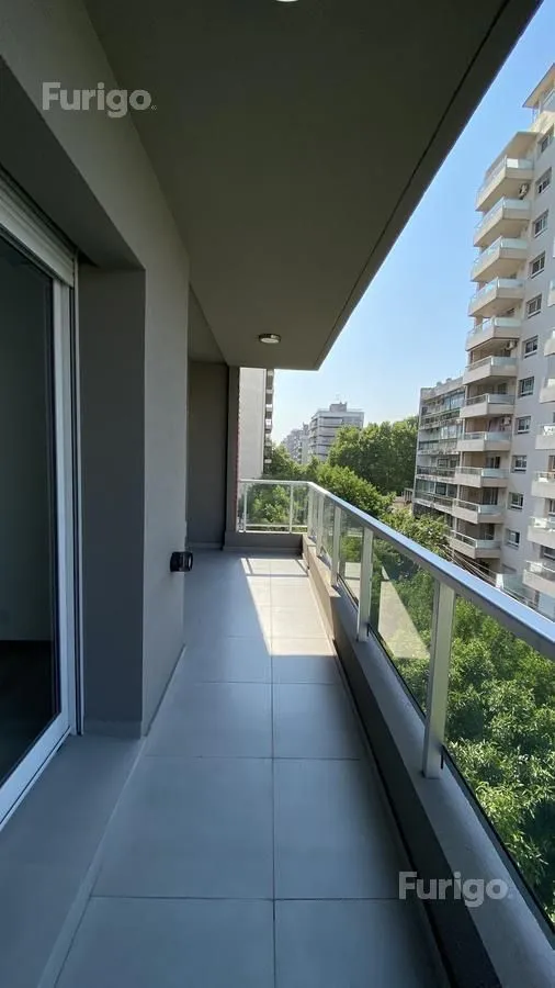 Departamento en Av. Pellegrini 2600