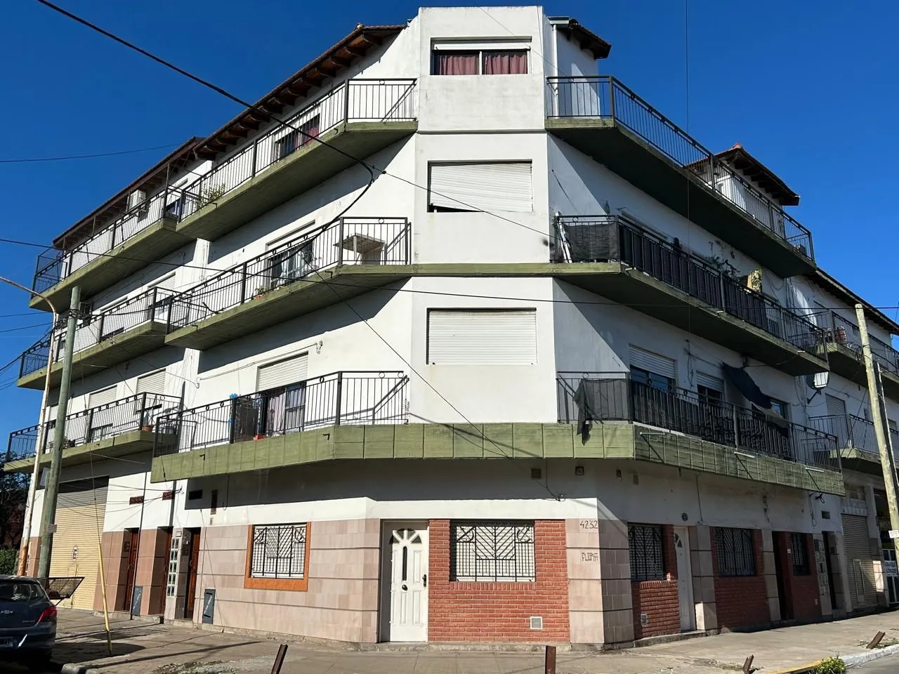 Departamento en Centenera 2400