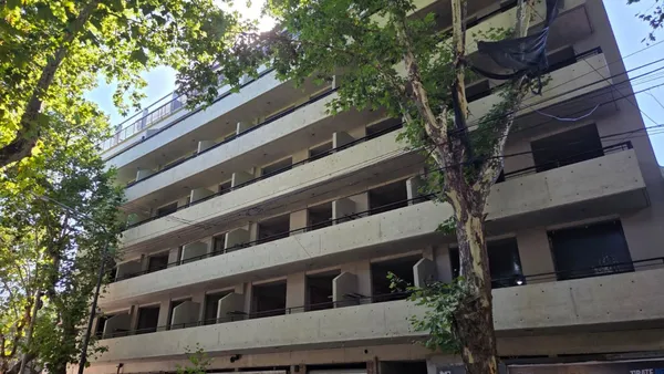 Departamento en Llerena 2800