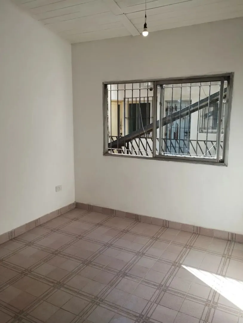 Departamento en Av Carlos Calvo 2100