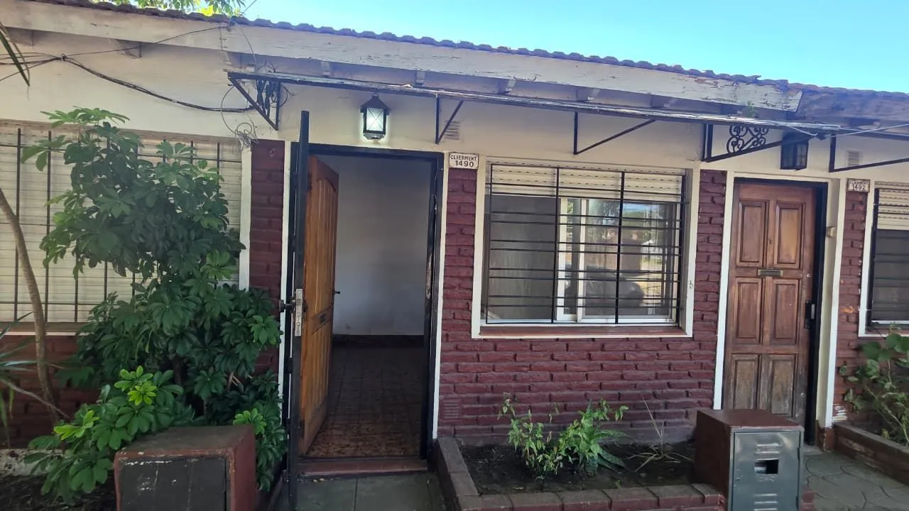 Casa en GELPI 1400