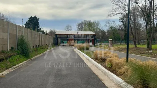 Lote en Olivos 1700