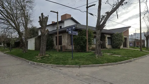 Casa en 19 ESQ. 36