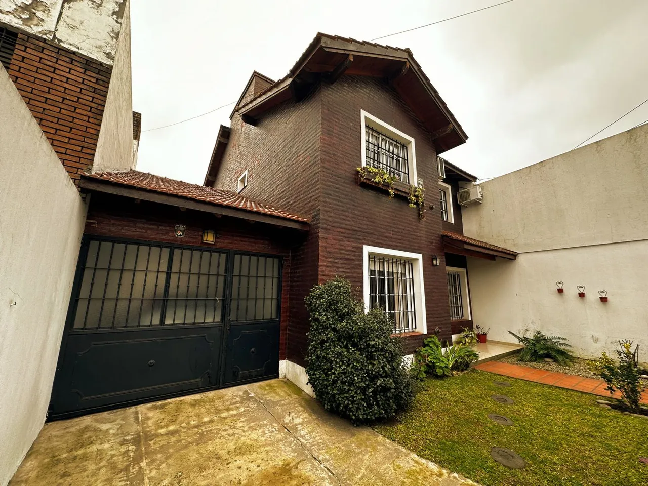 Casa en Alem 1600