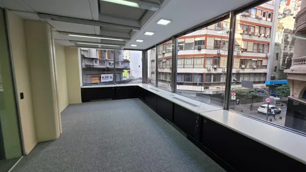 Oficina en Maipú 100
