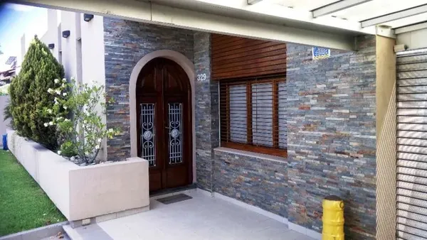Casa en COLON 300