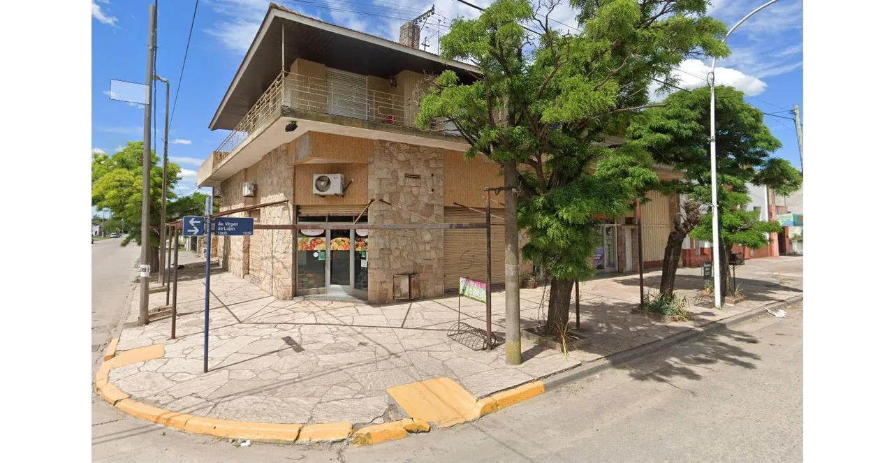 Casa en Av Favaloro