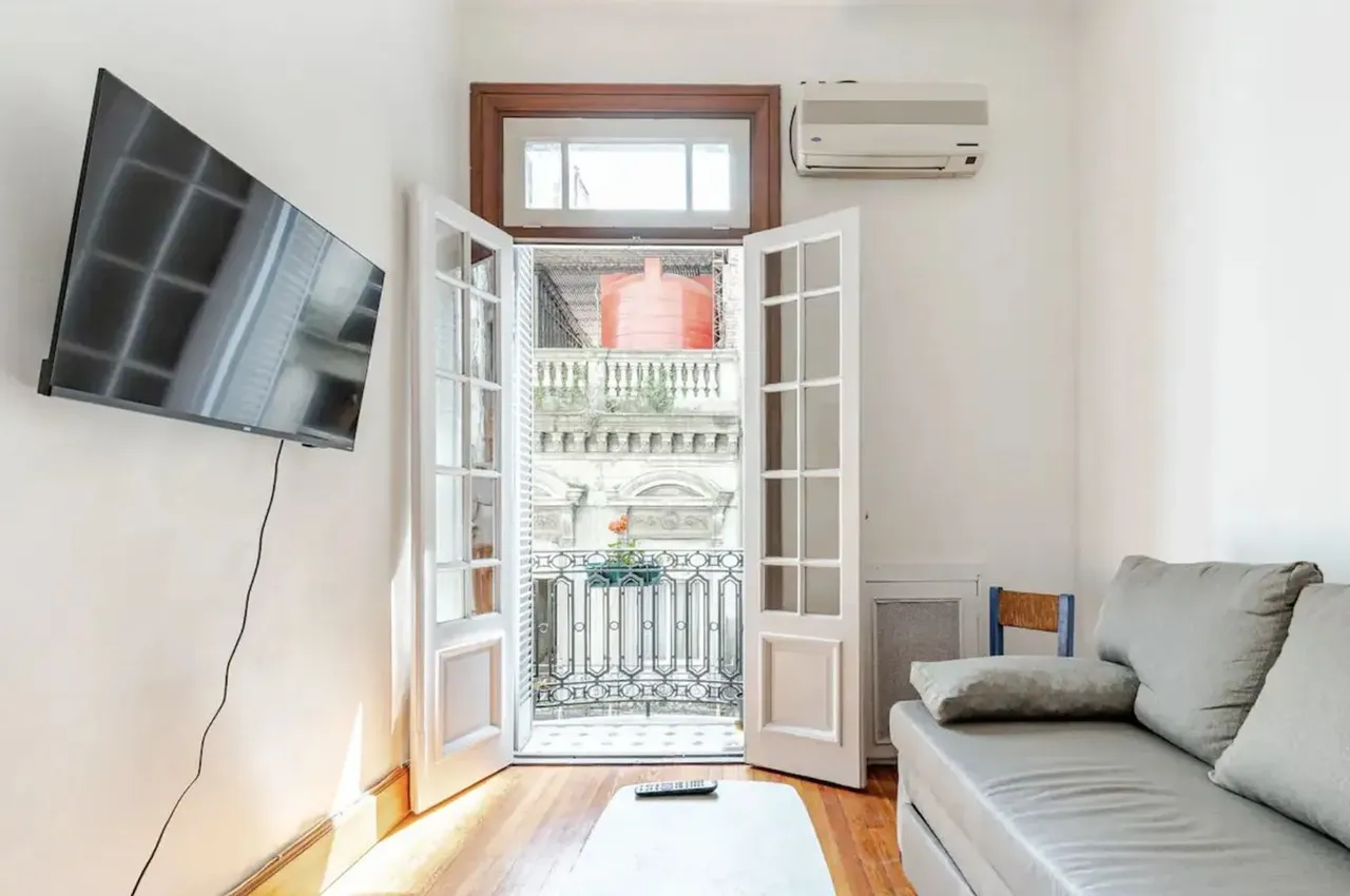 Departamento en Hipólito Yrigoy 1200