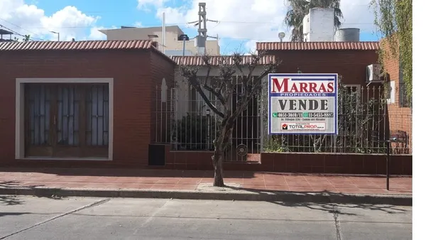 Casa en BERNIS 2900