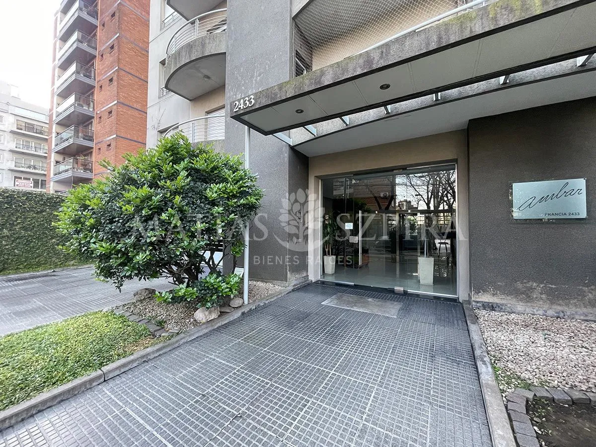 Departamento en Francia 2400