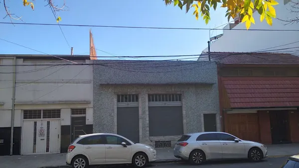Lote en Esteban de Luca 1600