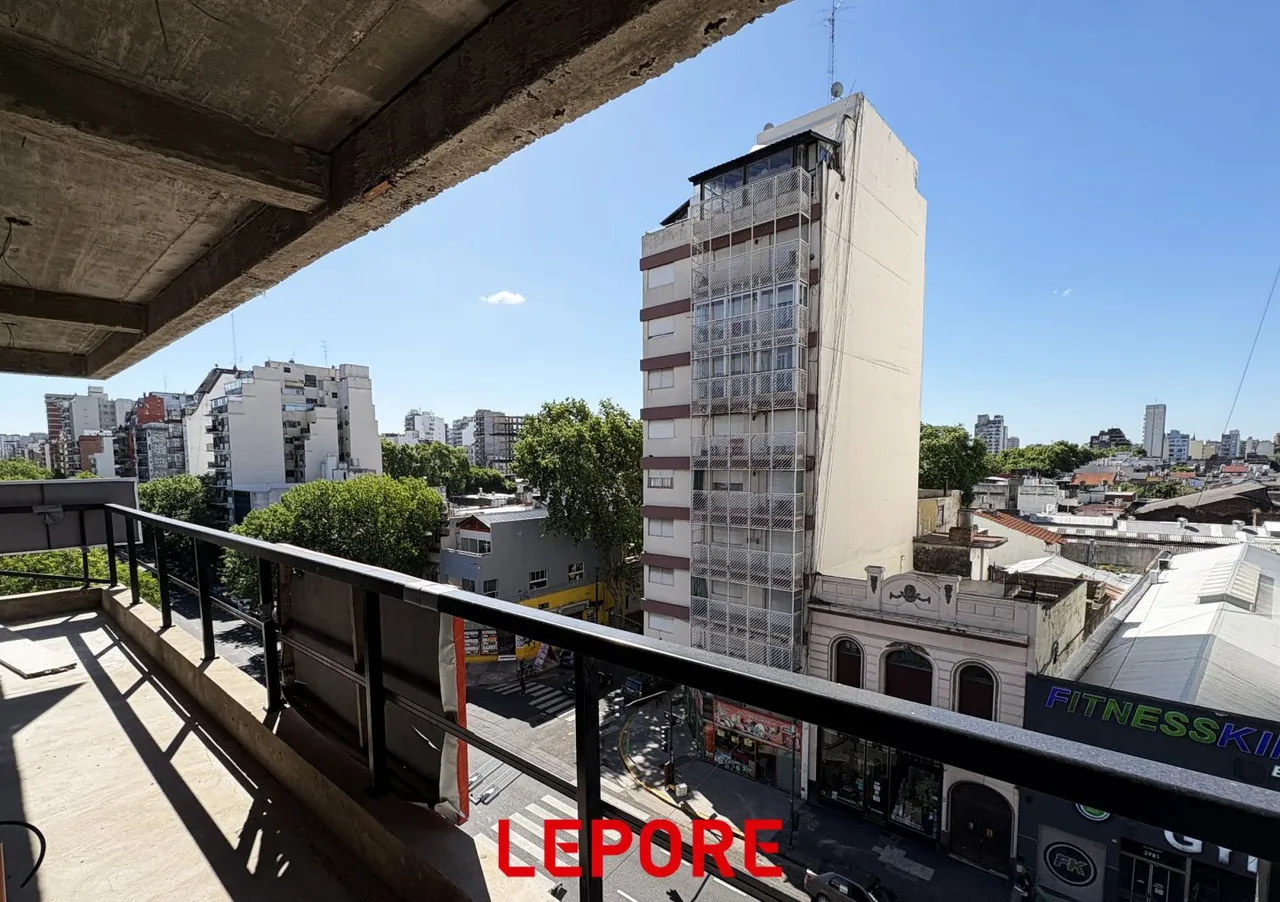 Departamento en Av. San Juan 3900