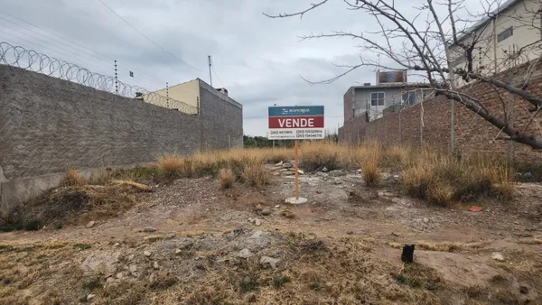 Lote en Las Barricas 1700
