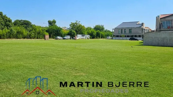 Lote en Av.Martin de Gue