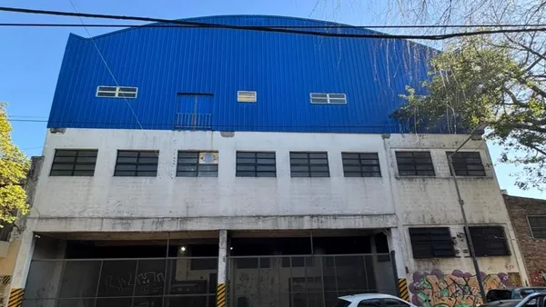 Galpon en VELEZ SARFIELD 3800