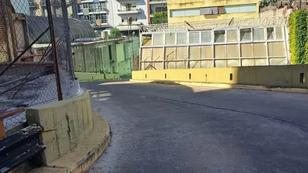 Cochera en Avenida Olmos 200