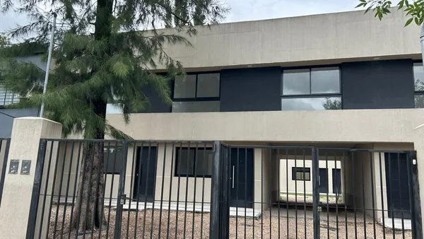 Casa en Pedro Solanet 5100