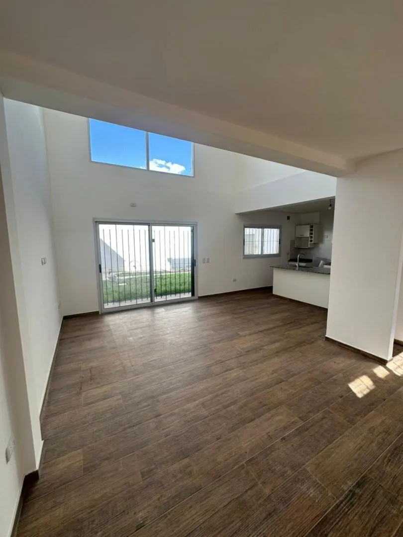 Casa en Intendente Revor 600