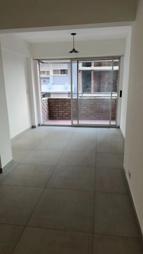 Departamento en Damaso Larrañag 100