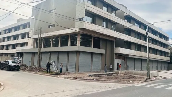 Local Comercial en Provincia de Bue 1200