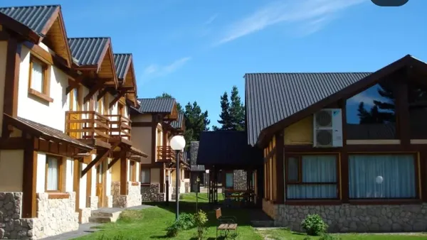 Casa en Las Mutisias 1200