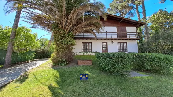Casa en Av. Shaw 1100