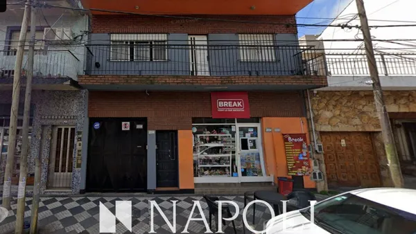 Local Comercial en : Leandro N. Ale 700