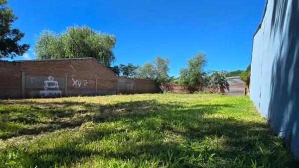Lote en Muller y Colombo 2200