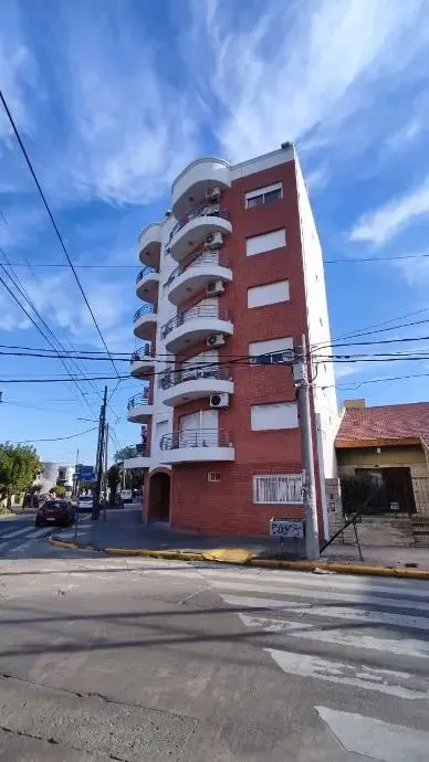 Departamento en Alvarado 600