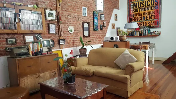 Departamento en CARLOS CALVO 1700