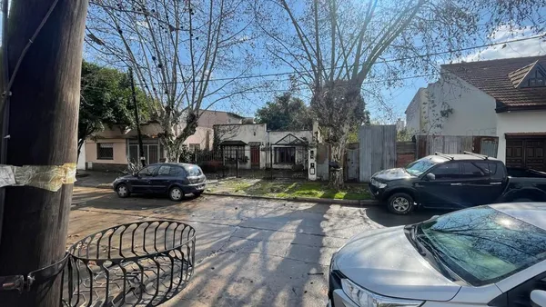 Lote en Liniers 200