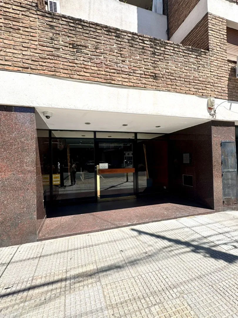 Departamento en FELIPE VALLESE 500