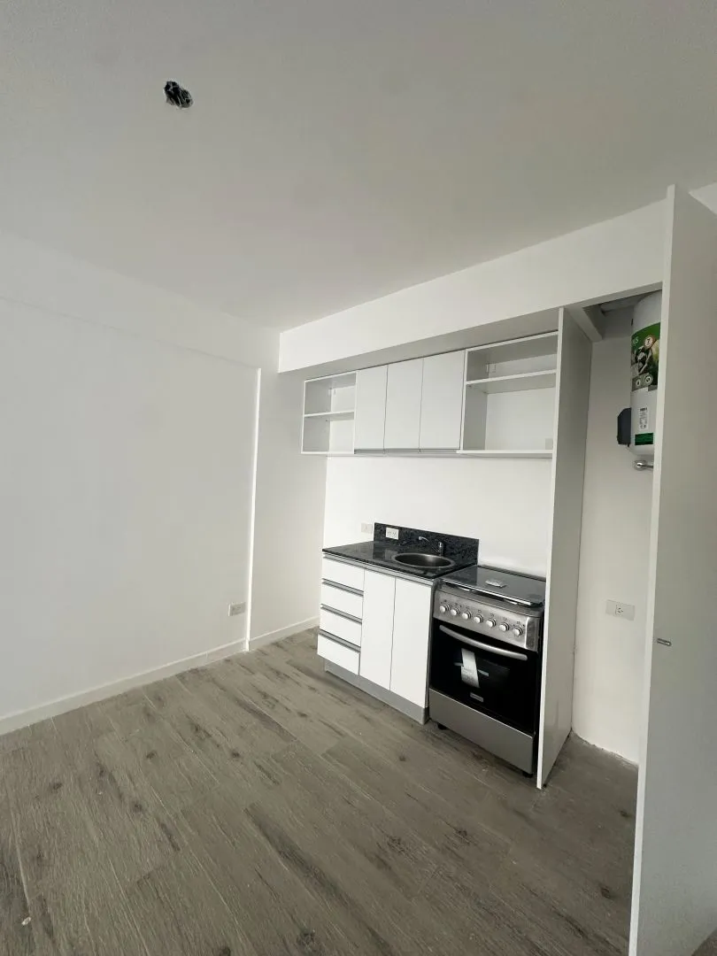 Departamento en Av. Independenci 2600