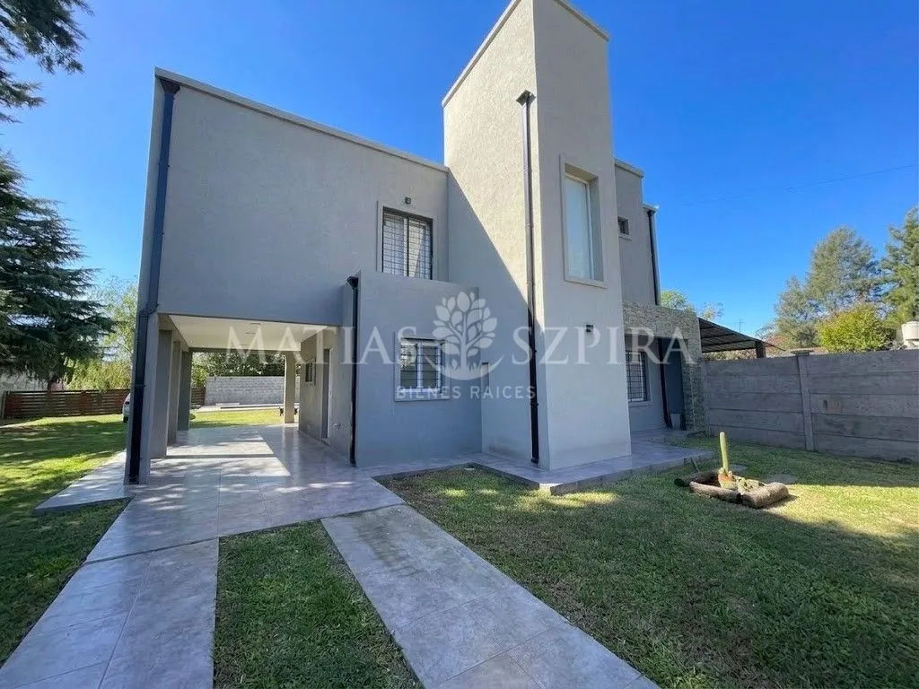 Casa en Martiniano Legui 1000