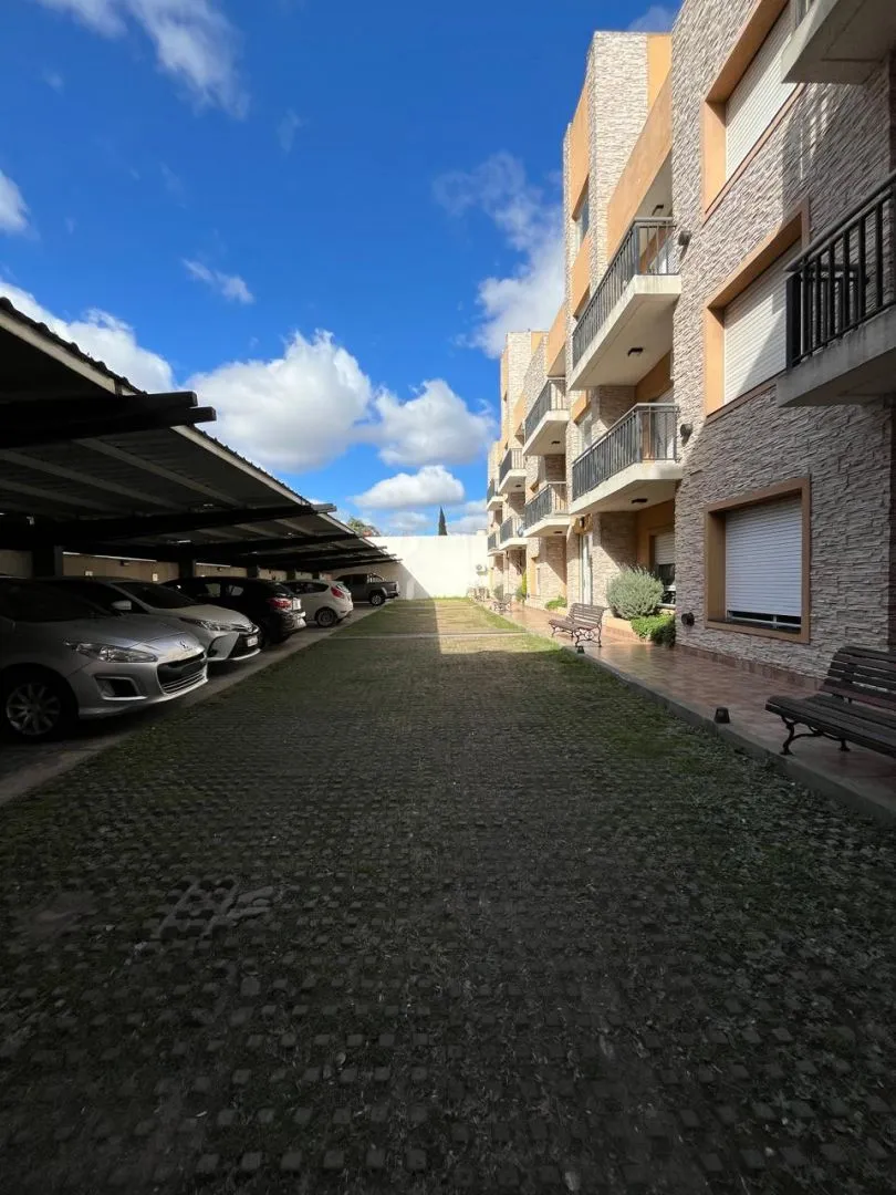 Departamento en Lisandro de la T 700
