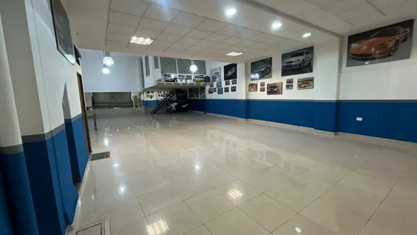 Local Comercial en Eustaquio Cambie 1800