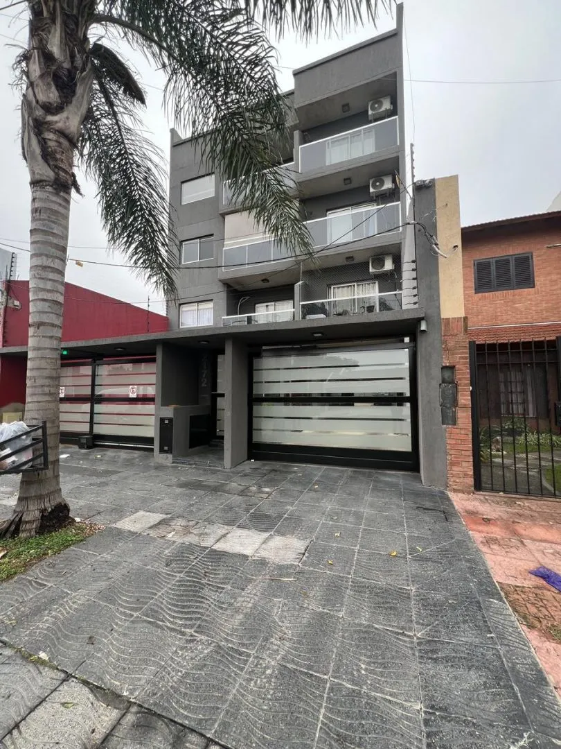 Departamento en VALENTIN CARDOSO 2100