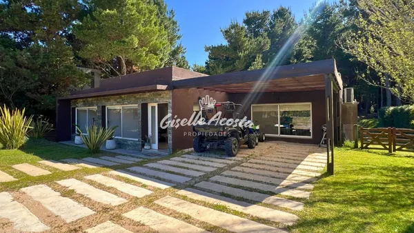 Casa en Senderos 1 100
