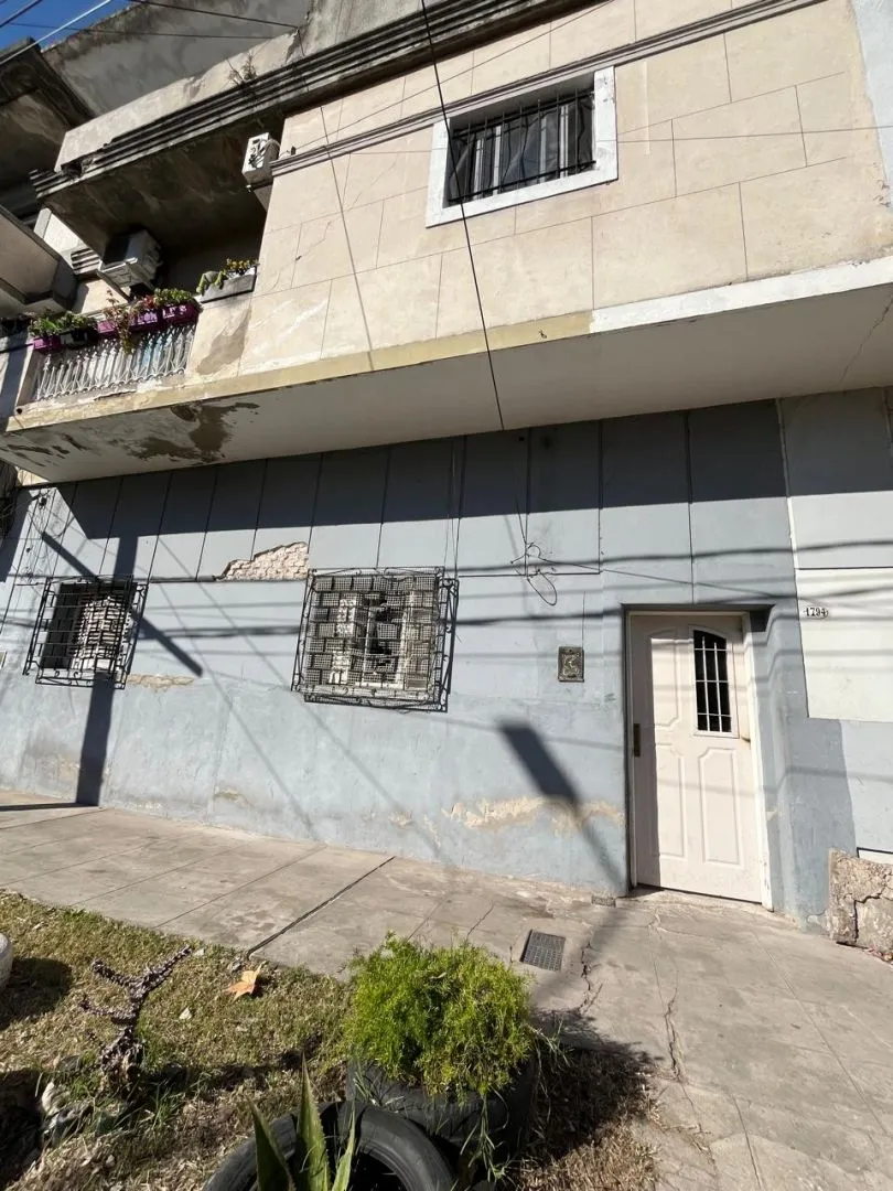 Departamento en Storni 1700