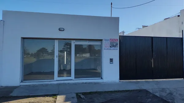 Galpon en Avenida Arturo A 700