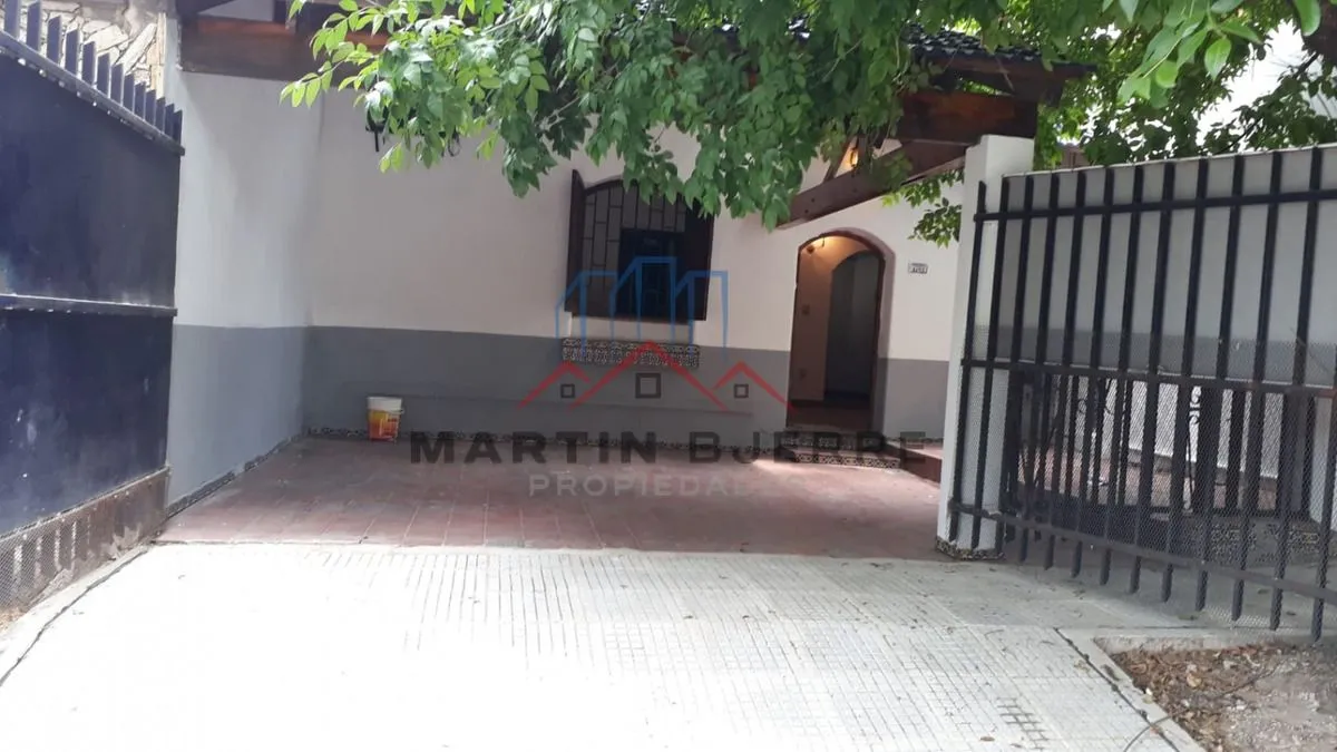 Casa en Teniente Gordill 4100