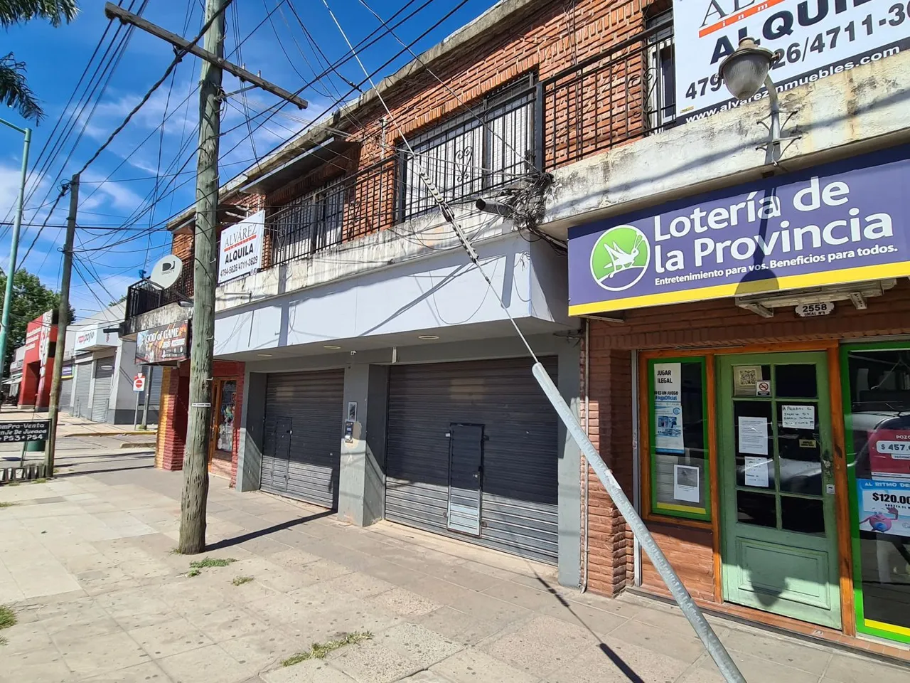 Oficina en YRIGOYEN, HIPOLI 2500
