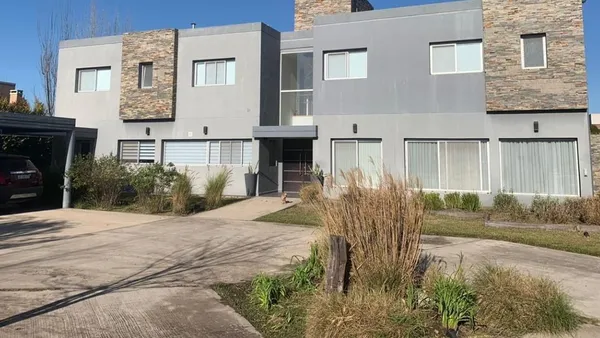 Casa en Flaubert 1300