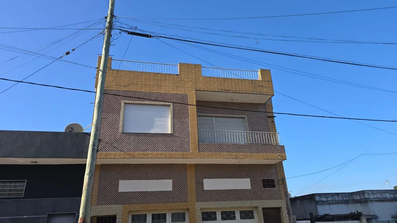 Departamento en ALBERTI 2500