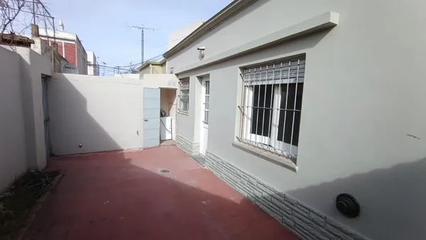 Departamento en CONSTITUCION 1000