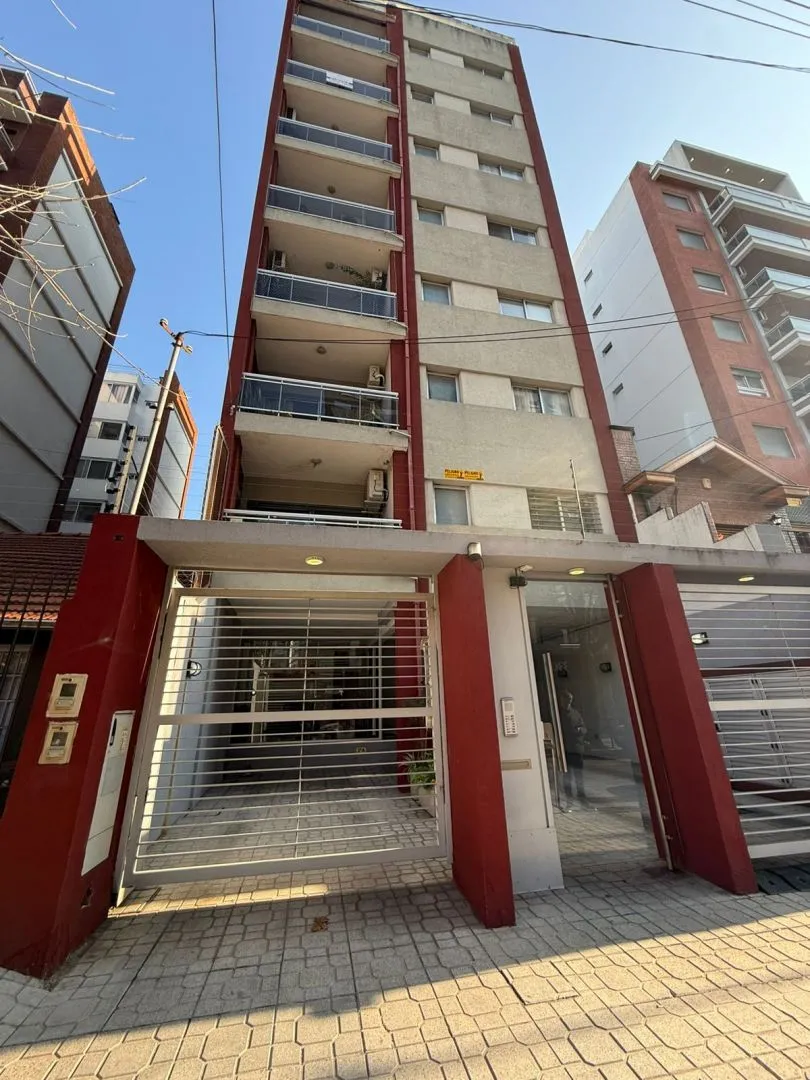 Departamento en ALVEAR 300