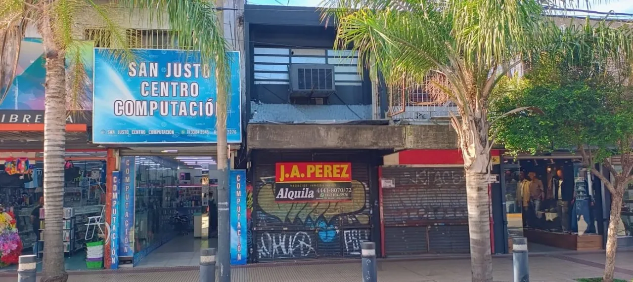 Local Comercial en Arieta 3200