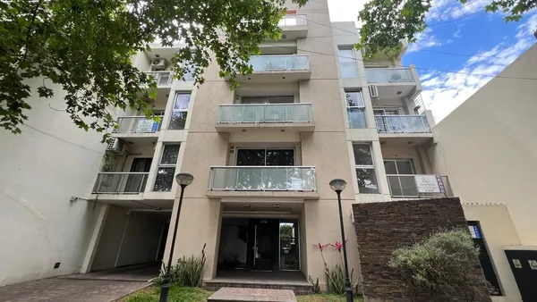 Departamento en Alvear 300