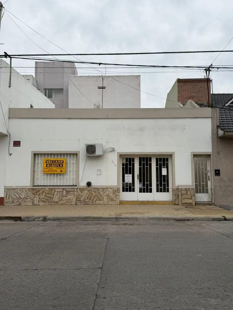 Casa en Necochea 2100